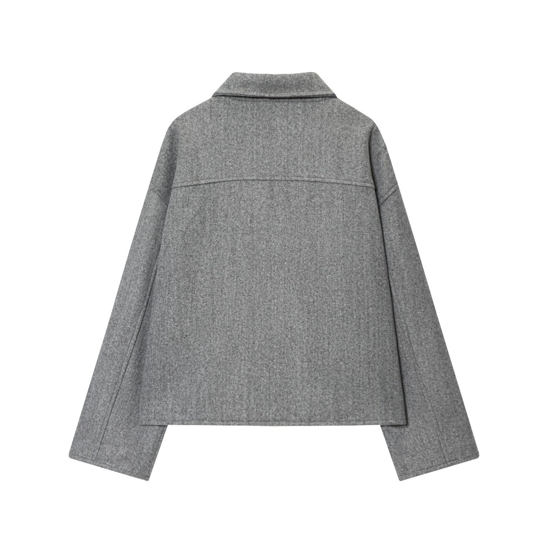 Damen kastige Wolljacke mit durchgehendem Reißverschluss, großen Pattentaschen und Hemdkragen – Célinea