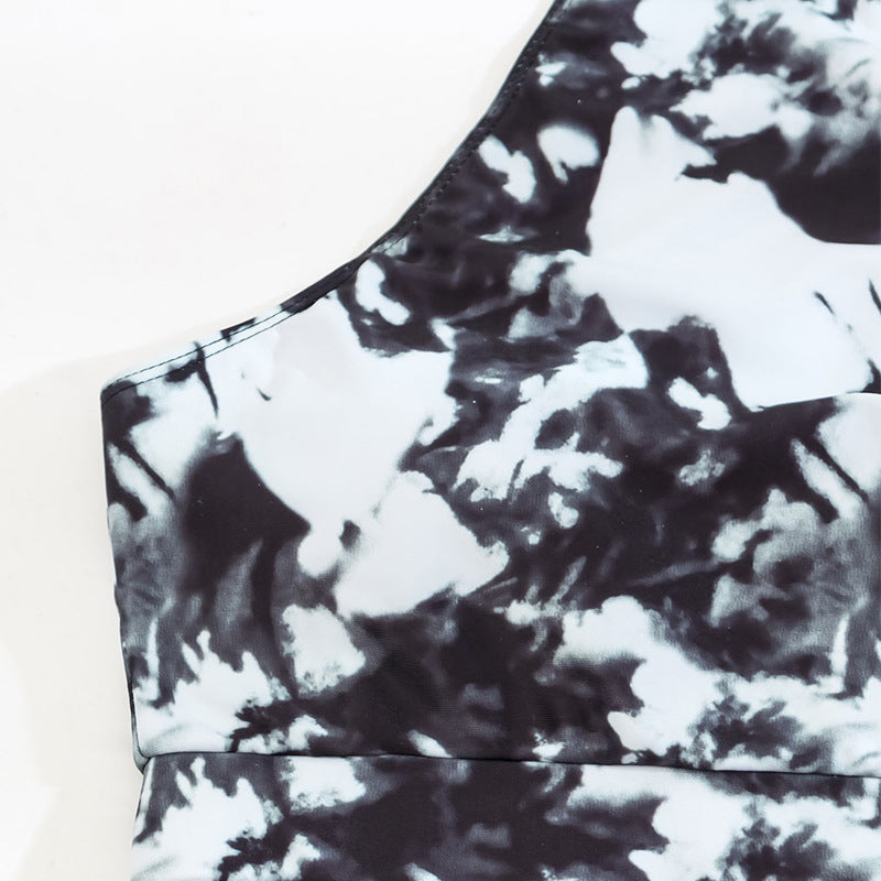 Damen Sportlicher Bikini-Top mit hohem Kragen Echo Archiv