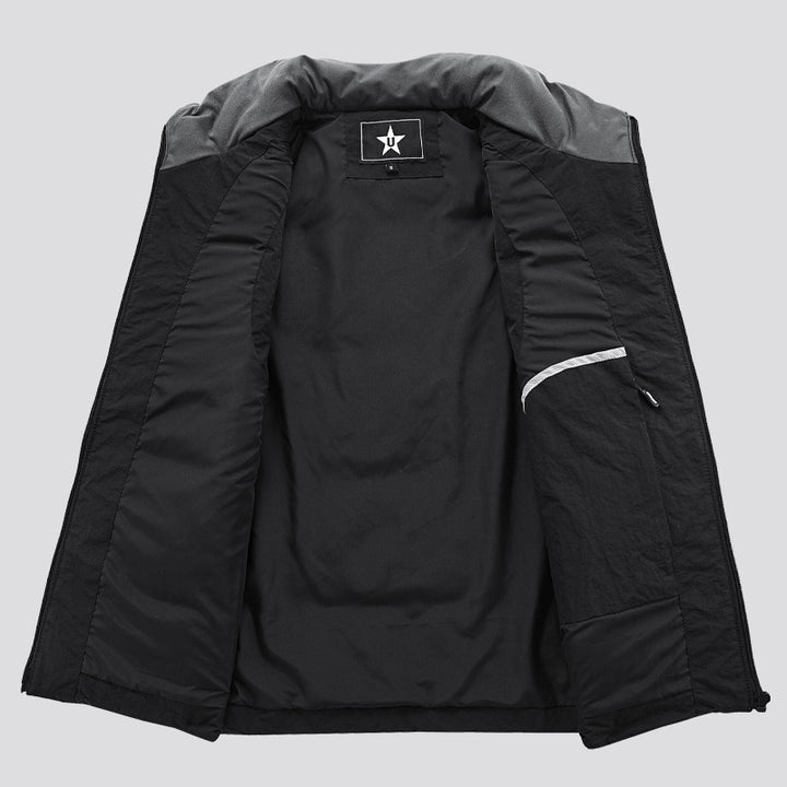 Herren Gepolsterte Utility-Weste mit Mehrfach-Taschen und Badge‑Patches Echoarchiv