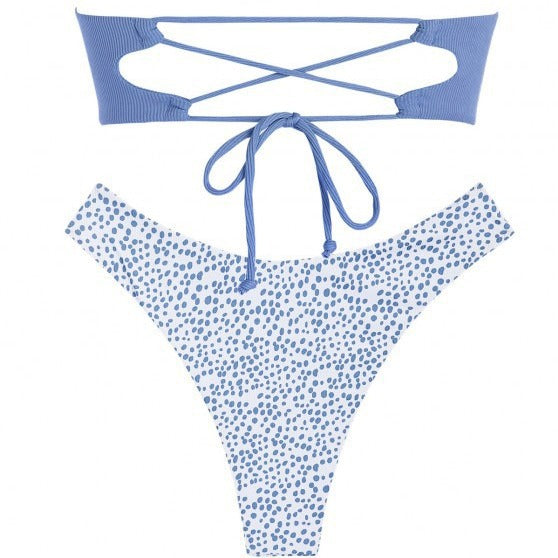 Damen Bandeau Bikini mit Rüschendetails und hohem Beinausschnitt Echo Archiv