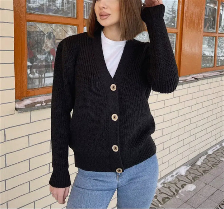 Damen Boxy-Grobstrick-Cardigan mit tiefer V-Leiste, Holzknopfverschluss und geripptem Saum – Veloura