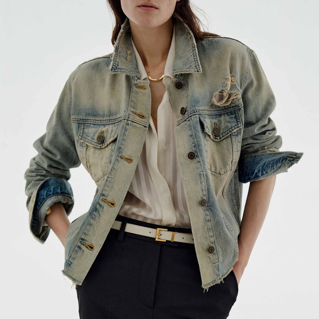 Damen nan oversized Destroyed-Denimjacke mit rohem Saum, aufgesetzten Brusttaschen und vintage Waschung Echo Archiv