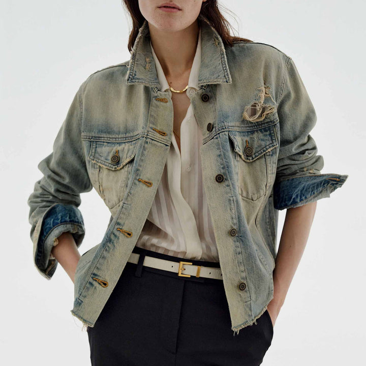 Damen nan oversized Destroyed-Denimjacke mit rohem Saum, aufgesetzten Brusttaschen und vintage Waschung Echo Archiv