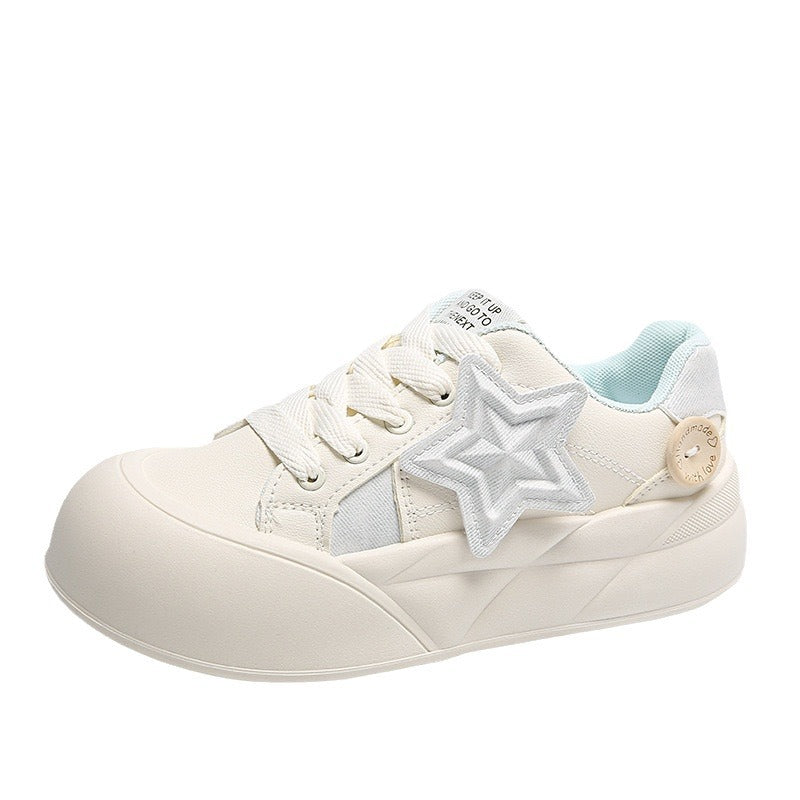 Damen Sneakers mit leichtem Profil und trendy Sternen-Details Echo Archiv