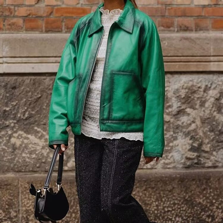 Damen Boxy-Kunstlederjacke mit großem Hemdkragen und durchgehendem Reißverschluss Echoarchiv