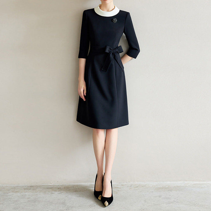 Damen Elegantes Midikleid mit Taillengürtel Echoarchiv