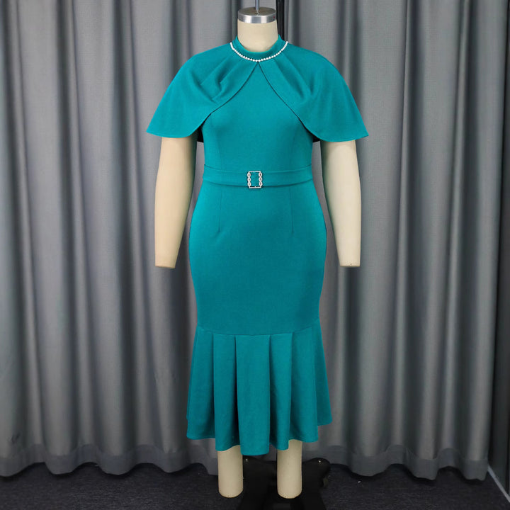 Damen elegantes Abendkleid mit schickem Cape und figurbetonter Silhouette Echo Archiv
