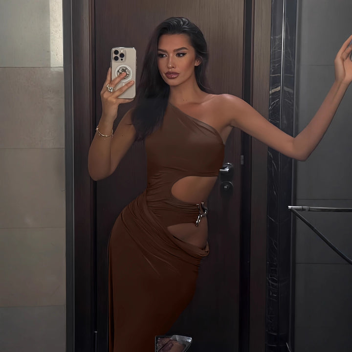 Damen Körperbetontes Maxikleid mit asymmetrischem Schnitt und exklusiven Cut-Out-Details Echo Archiv