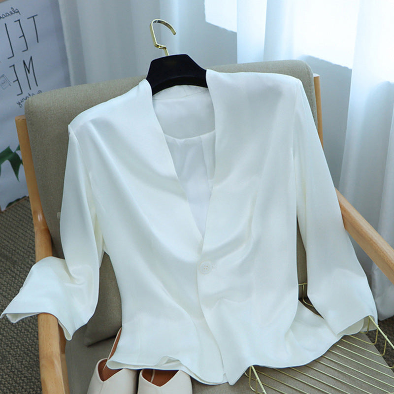 Damen Elegantes, ärmelloses Blazer aus hochwertigem Satin Echoarchiv