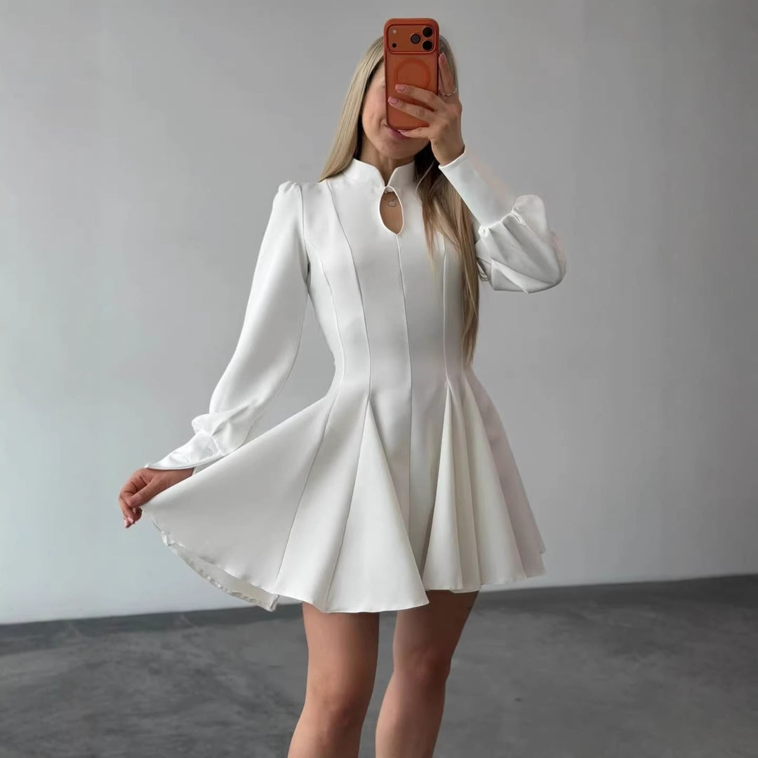 Damen A-Linien Minikleid mit Stehkragen, Schlitzdetail und Ballonärmeln Echoarchiv