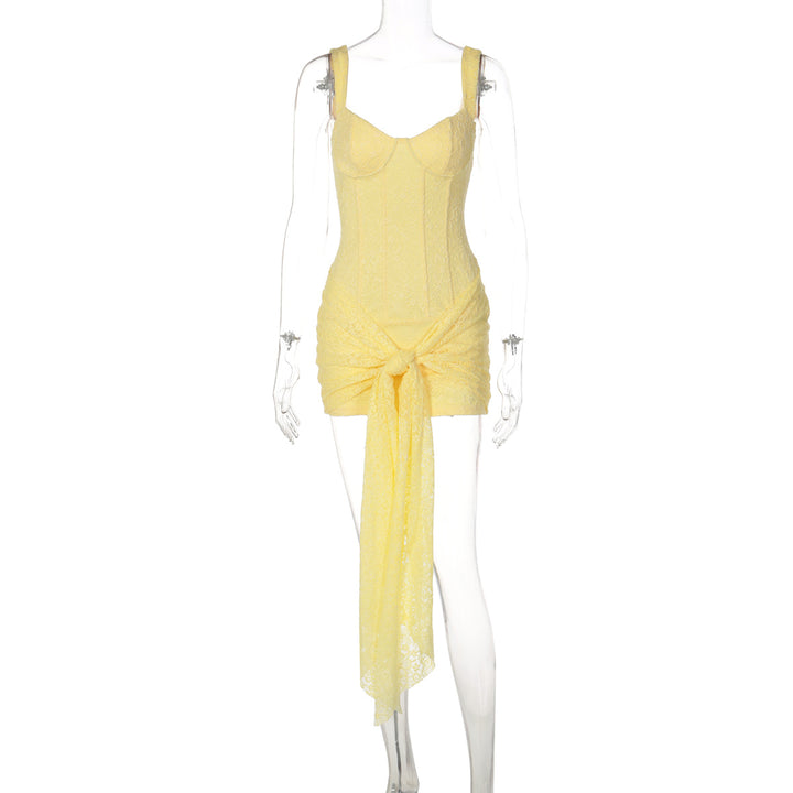Damen Elegantes Kleid mit Spitzenverzierungen und Raffungsdetails Echo Archiv
