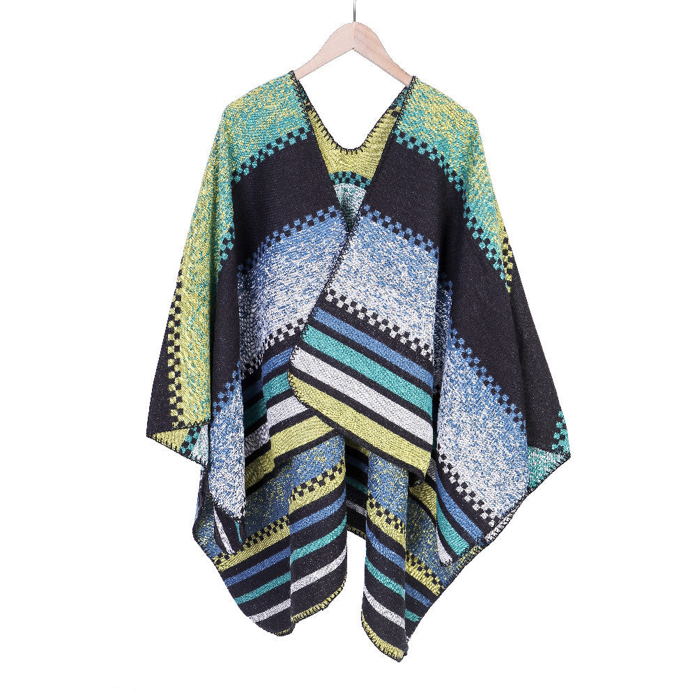 Damen Grobgestrickte Oversize-Ruana mit grafischem Blockmuster und asymmetrischem Zipfelrand Echo Archiv