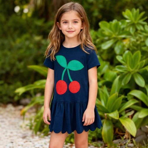 Mädchen Freizeitkleid mit fröhlichem Kirschdesign Echo Archiv
