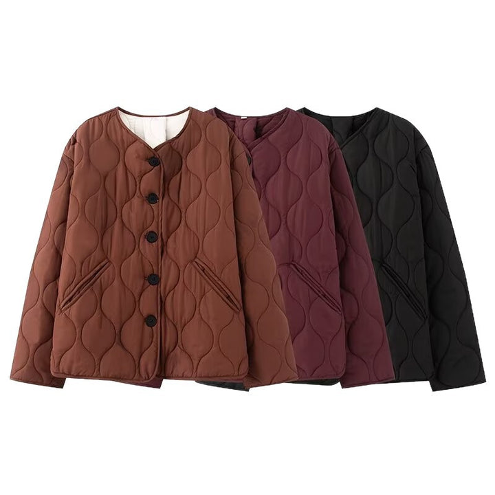 Damen Steppjacke ohne Kragen mit Rundhalsausschnitt, Boxy‑Schnitt und dekorativer Wellensteppung Echo Archiv