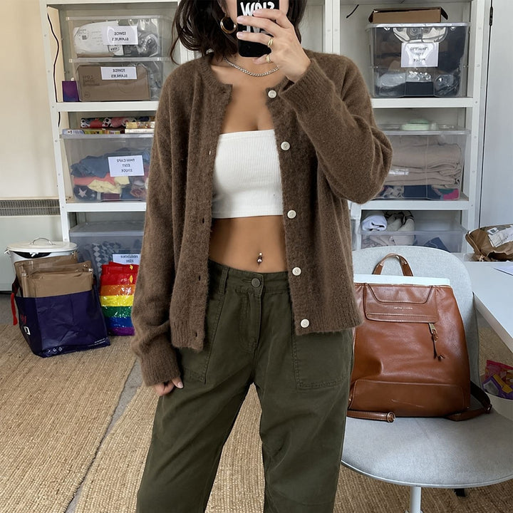 Damen kuscheliger Mohair-Cardigan mit Perlmuttknöpfen und oversized Passform – Veloura