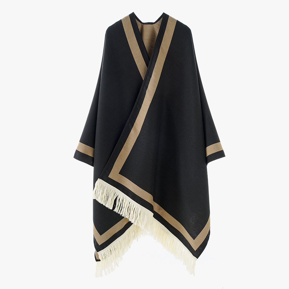 Damen Gefütterter Oversize‑Capeponcho im Kimono‑Schnitt mit Kontrastbordüre und Fransensaum – Célinea