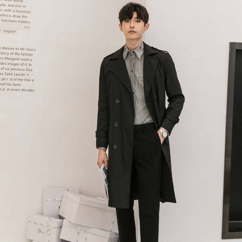 Herren Eleganter knielanger Trenchcoat aus leichtem Funktionsstoff mit Taillengürtel Echoarchiv