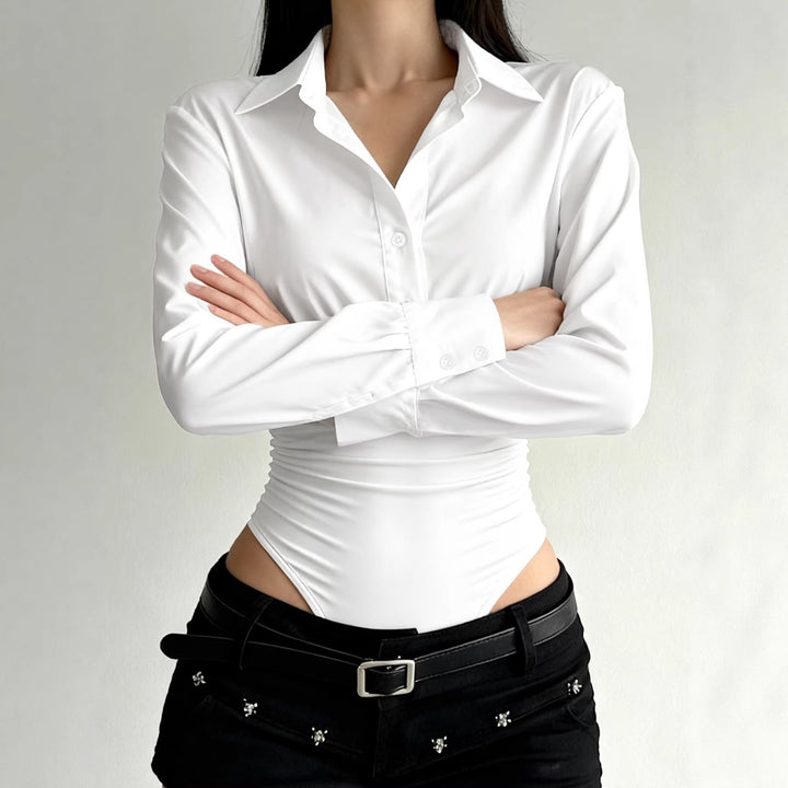 Damen eleganter Bodysuit mit feinem Kragen und Knopfdetails Echo Archiv