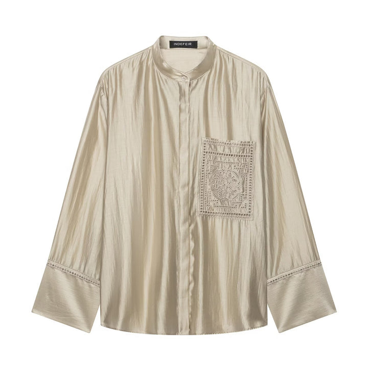 Damen Oversize Seidenoptik-Bluse mit Stehkragen und bestickter Brusttasche Echo Archiv
