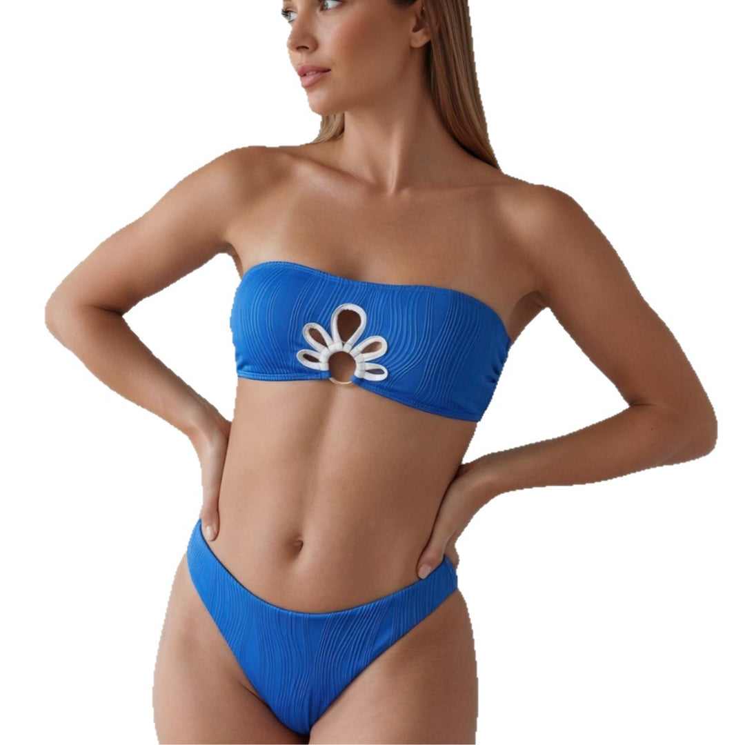 Damen Bandeau-Bikini mit modischem Blüten-Detail Echo Archiv