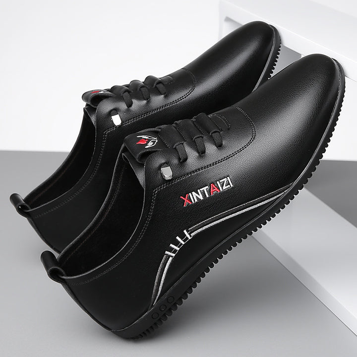 Herren Eleganter leichter Lederimitat-Slip-On mit elastischer Schnellzug-Lacing und profilierter Gummisohle Echoarhiv – Tavélo