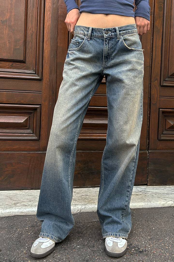 Damen nan weites Denim Hosenmodell mit tiefem Bund und weitem Schlag Echo Archiv