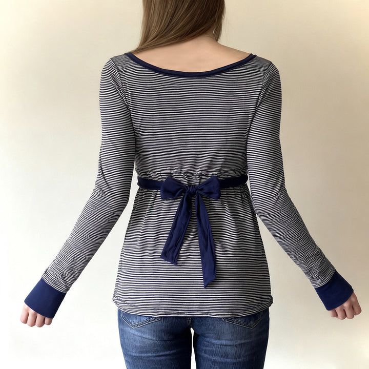 Damen Umstands- und Stillbluse mit Empire-Naht, Knopfleiste und Bindegürtel Echo Archiv