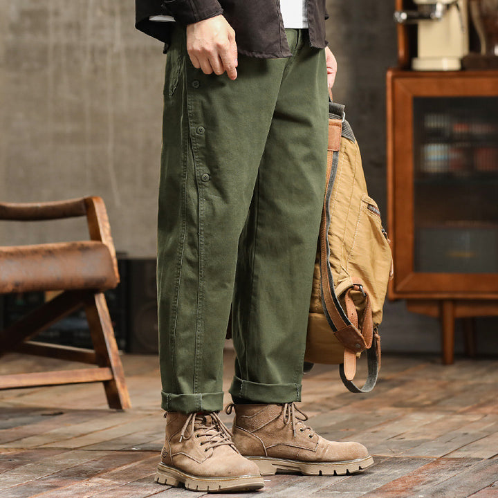 Herren lässige konische Hose mit seitlicher Knopfleiste und Umschlag Echoarchiv