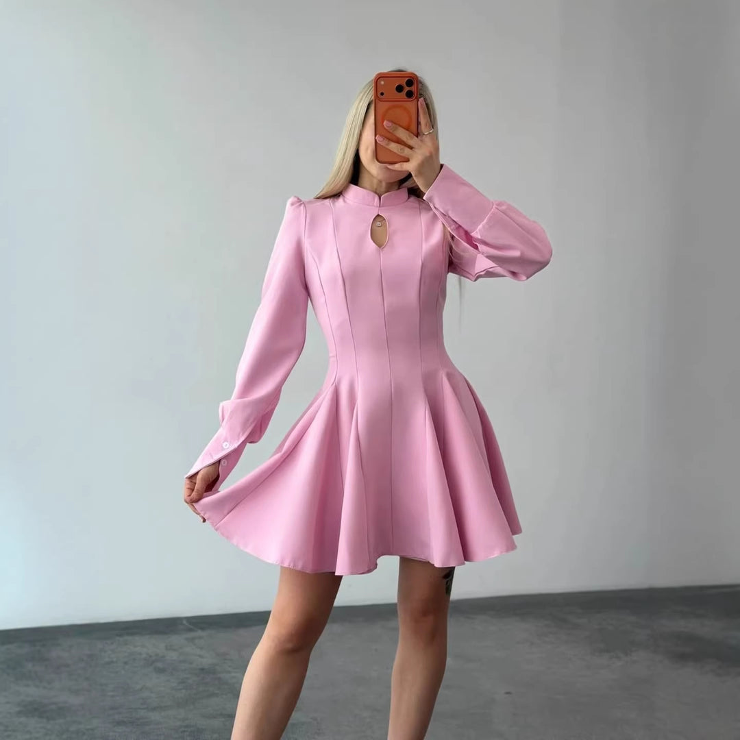 Damen A-Linien Minikleid mit Stehkragen, Schlitzdetail und Ballonärmeln Echoarchiv