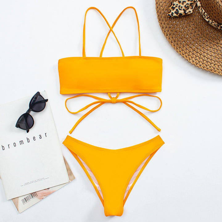 Damen Bikini mit modischem Bandeau-Oberteil und verstellbaren Trägern Echo Archiv