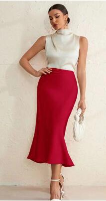 Damen Elegantes Oberteil mit Hochkragen und schimmerndem Satinfinish Echo Archiv