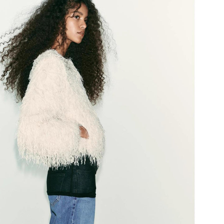 Damen Flauschiger Fransen-Pullover im Boxy-Cut Echo Archiv
