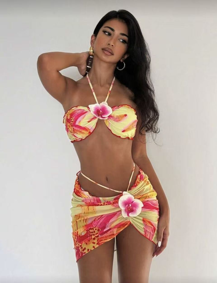 Damen Bikini-Set mit floralem Wickelrock und verstellbarem Oberteil Echo Archiv