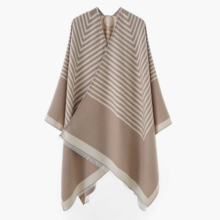 Damen Chevron‑Jacquard Capeponcho mit weitem Fall und Fransen – Avérine