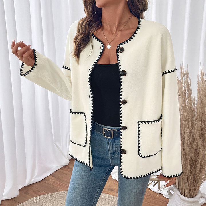 Damen Lockerer Rundhalsausschnitt-Cardigan mit kontrastierender Zierstich-Naht, Knopfleiste & aufgesetzten Taschen Echoarchiv