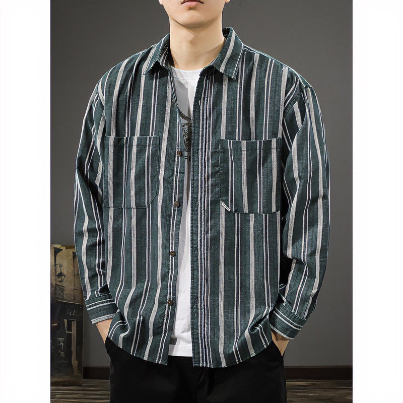 Herren Oversized Breitcord-Hemdjacke mit vertikaler Streifenstruktur und aufgesetzten Brusttaschen Echoarchiv