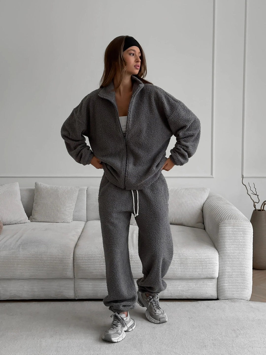 Damen Teddy-Fleece Loungewear-Set mit Reißverschlussjacke und Kordelzug-Hose – Auréline
