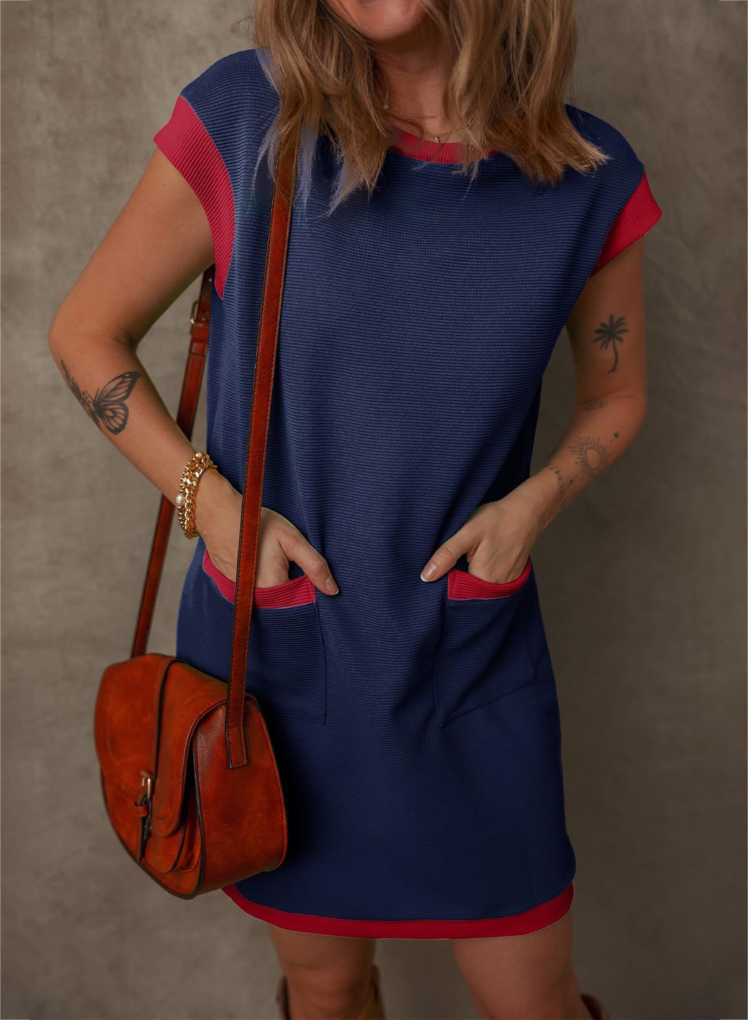 Damen Ärmelloses A-Linien-Shiftkleid mit Kontrastkanten, aufgesetzten Taschen und strukturierter Rippoptik – Lunéa