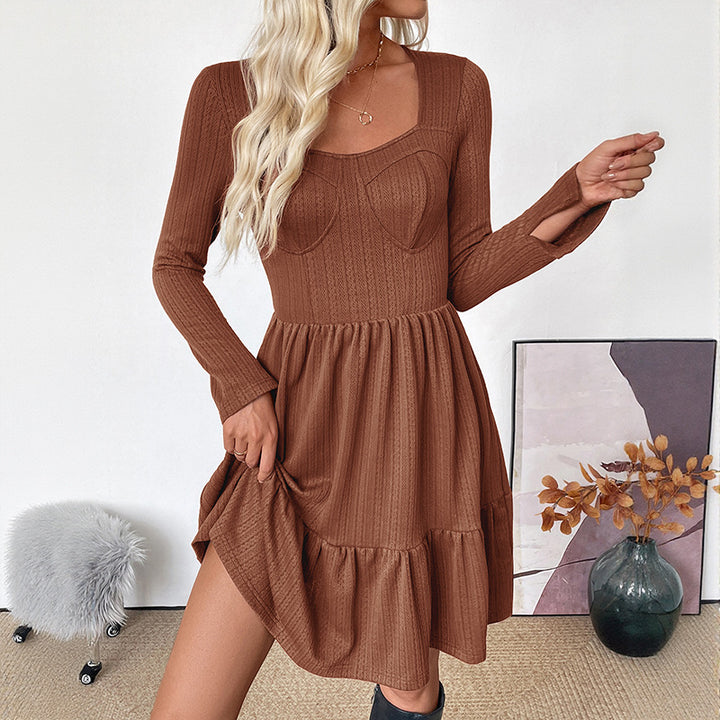 Damen Rippstrick-Midikleid mit Korsagen-Nähten, quadratischem Ausschnitt und Stufenrock Echoarchiv