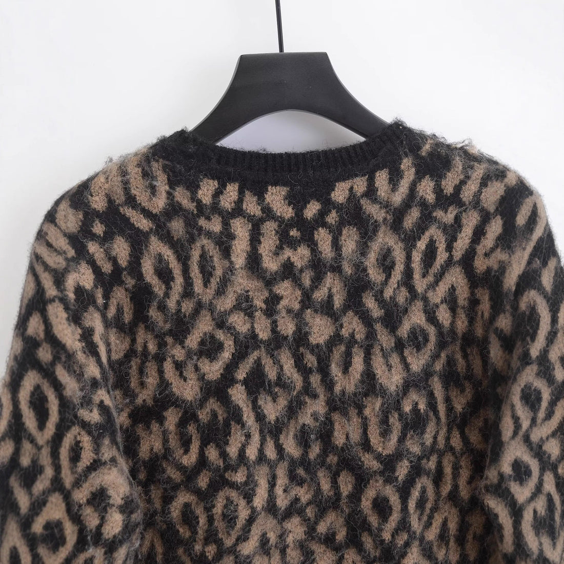 Damen Grobstrick-Pullover mit Leo-Jacquard, weichem Flor und Rundhals Echoarchiv