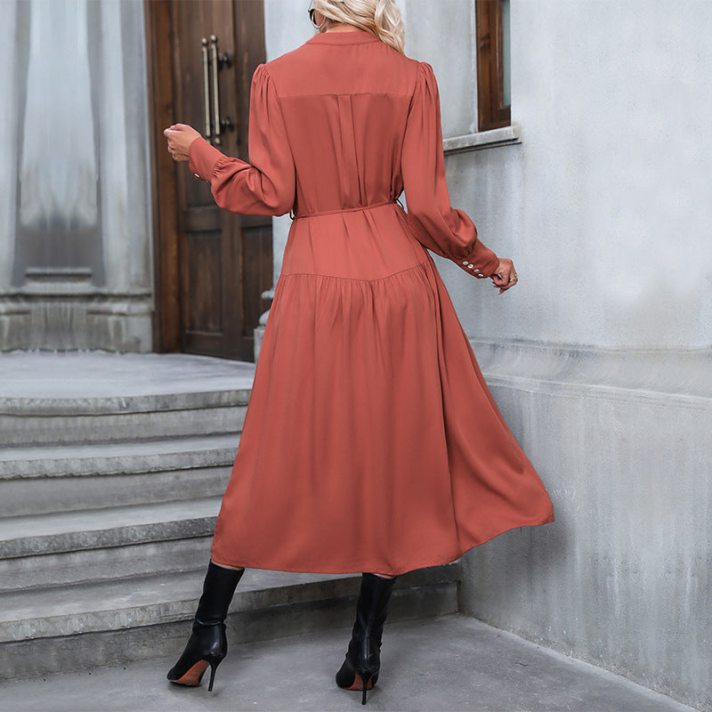 Damen Elegantes Maxikleid mit Knopfleiste und Schlitz Echo Archiv