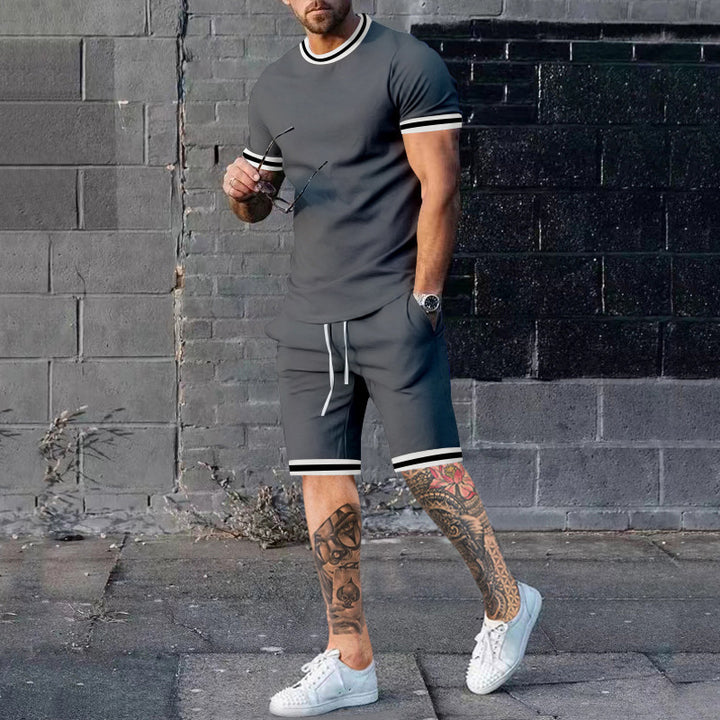 Herren Kurzarm Freizeit-Outfit mit sportlichen Kontrastdetails Echoarchiv