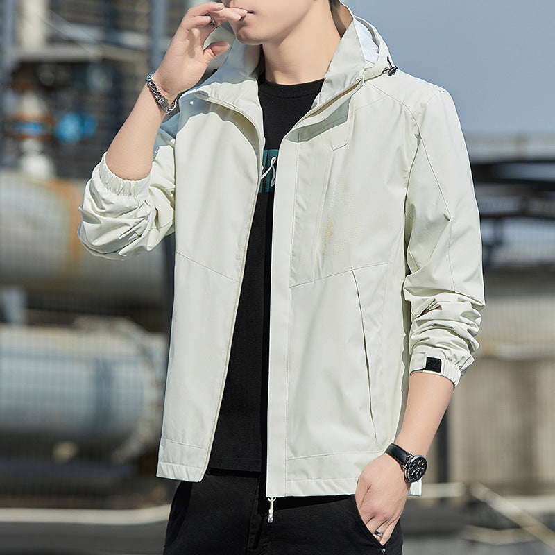 Herren Leichte Kapuzen-Softshelljacke mit winddichter Membran und minimalistischem Urban‑Schnitt Echo Archiv