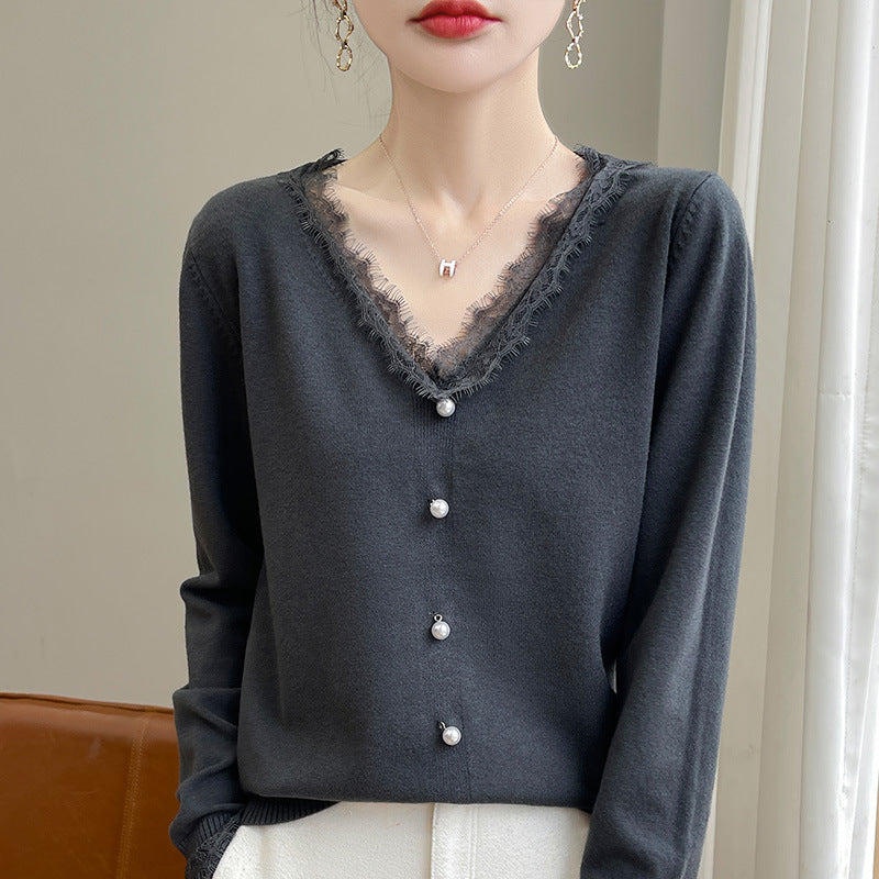 Damen Zarter V-Ausschnitt-Feinstrickcardigan mit floraler Spitzenkante und Perlenverzierung Echoarchiv