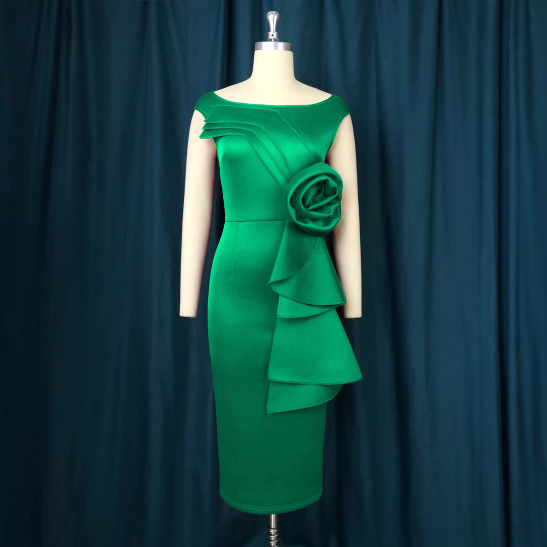 Damen figurbetontes Kleid mit schicker Rüschenapplikation – Élara