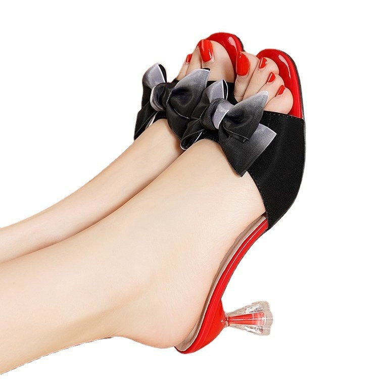 Damen nan elegante Mule mit dekorativer Schleifenapplikation, skulpturellem Transparentabsatz und lackiertem Komfortfußbett Echo Archiv