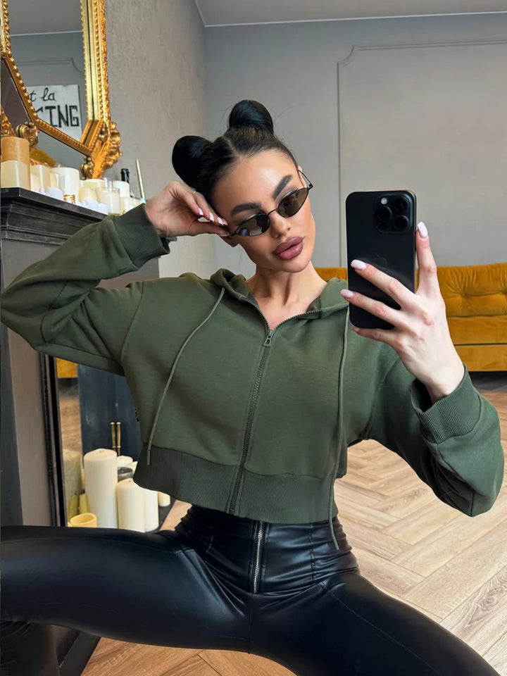 Damen Cropped Kapuzenjacke mit kurzem Reißverschluss und breitem Rippbund – Auréline