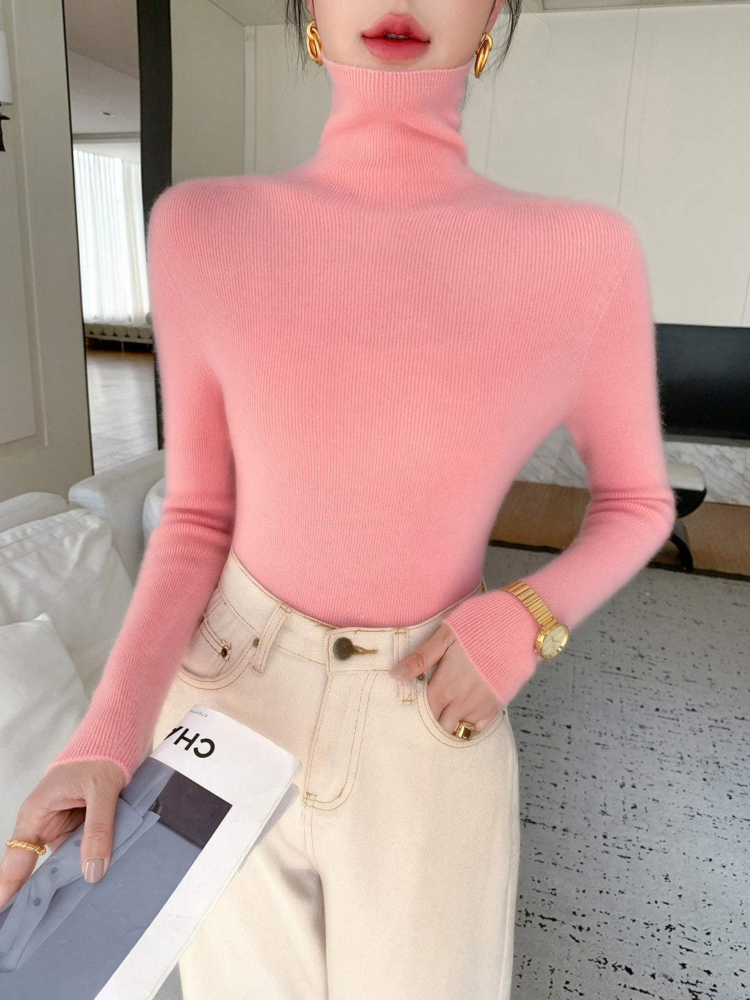Damen Schlanker Feinstrickpullover mit hohem Rollkragen und feiner Rippstruktur Echoarchiv