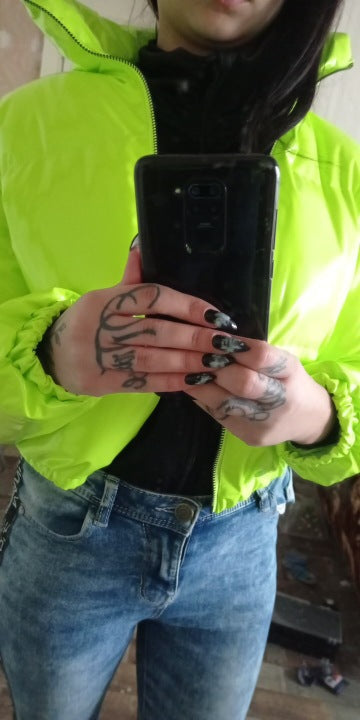 Damen glänzende Steppjacke Echoarchiv