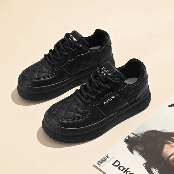 Unisex gestepptes Plateau-Sneaker aus Kunstleder mit gepolstertem Schaft und dämpfender Leichtsohle – Norré